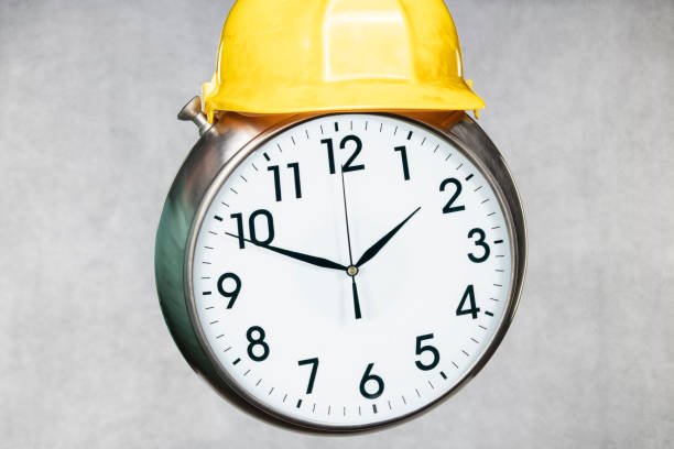 clock in the helmet, protection of time